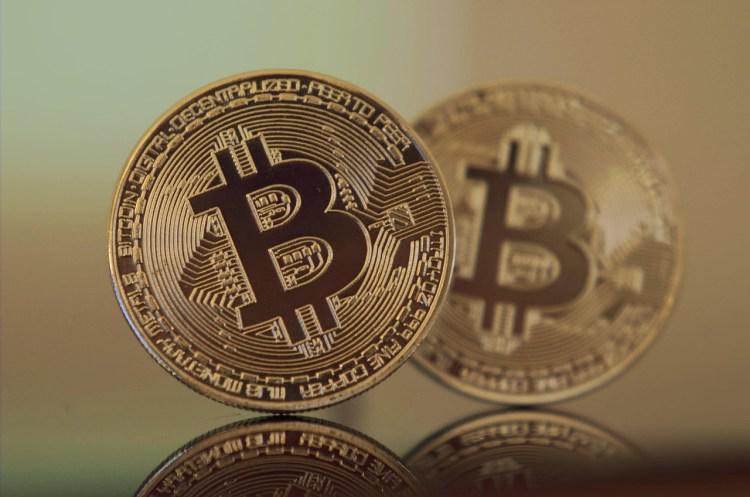 未来的痛苦是否会加剧?比特币趋势线突破引发市场修正波讨论